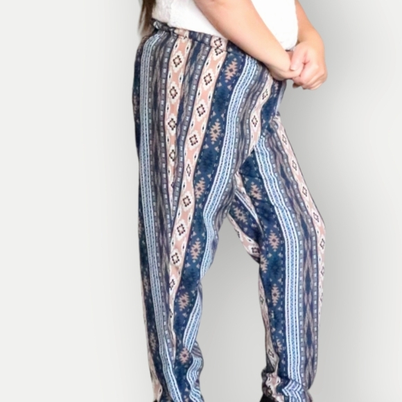 SOHO WOMENS LEGGINGS MEDIUM/LARGE LIGHTWEIGHT PATTERNED - Picture 2 of 6